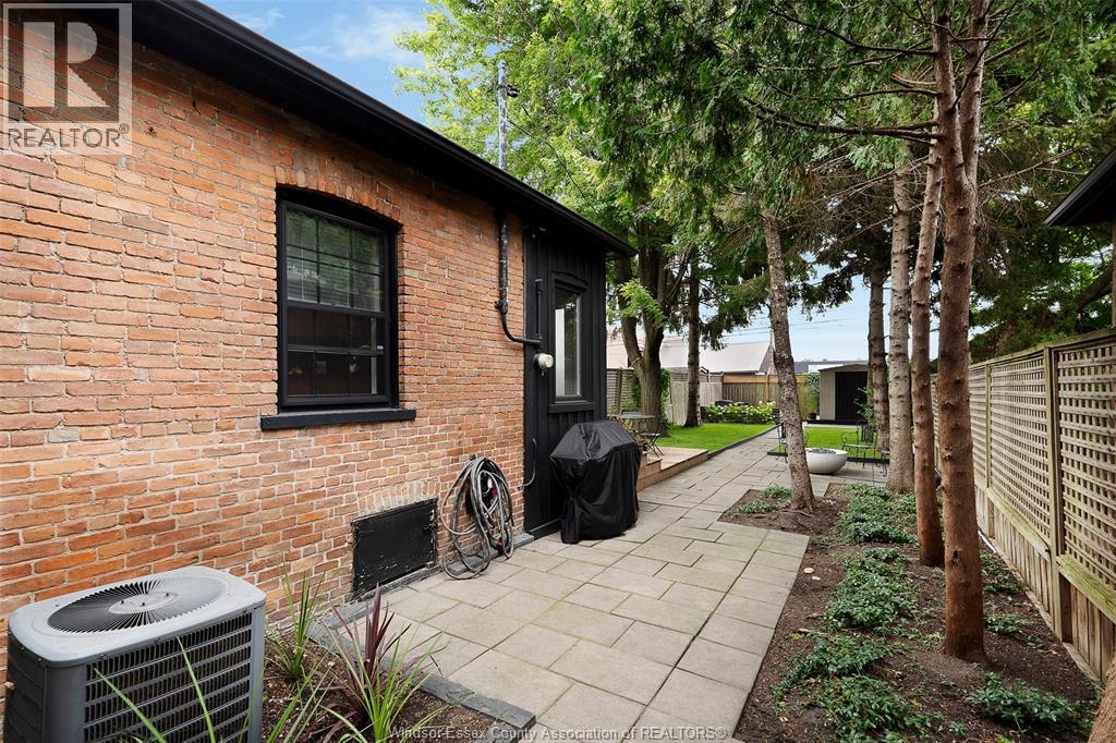 852 Monmouth, Windsor, Ontario  N8Y 3L4 - Photo 4 - 26022179