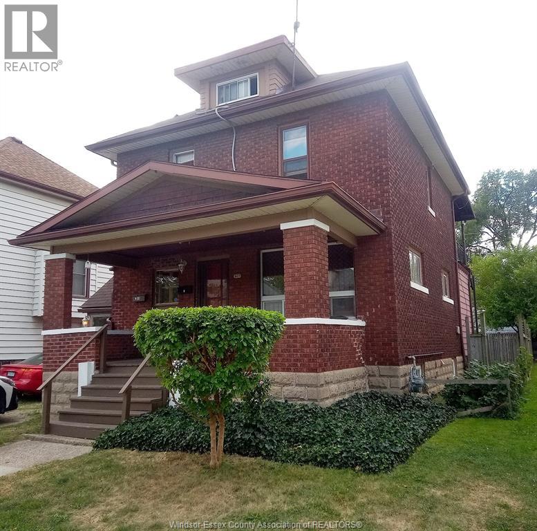 427 Gladstone Avenue, Windsor, Ontario  N9A 2P8 - Photo 1 - 26022197