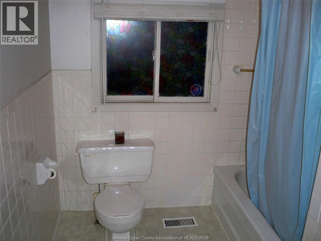 427 Gladstone Avenue, Windsor, Ontario  N9A 2P8 - Photo 8 - 26022197