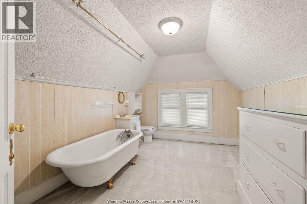 2203 Victoria, Windsor, Ontario  N8X 1R2 - Photo 46 - 26022196