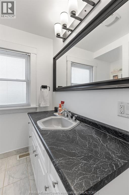 2457 Turner, Windsor, Ontario  N8W 3K9 - Photo 16 - 26022150