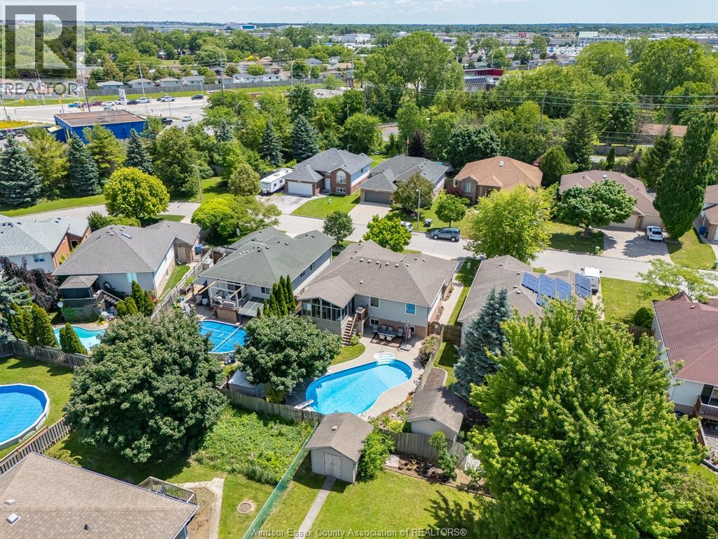 3883 Aristotle Crescent, Windsor, Ontario  N9G 2N9 - Photo 10 - 26022059
