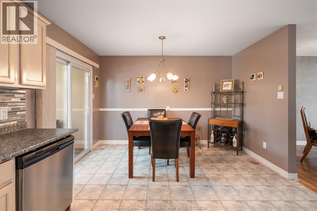 3883 Aristotle Crescent, Windsor, Ontario  N9G 2N9 - Photo 23 - 26022059