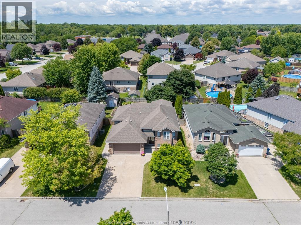 3883 Aristotle Crescent, Windsor, Ontario  N9G 2N9 - Photo 5 - 26022059