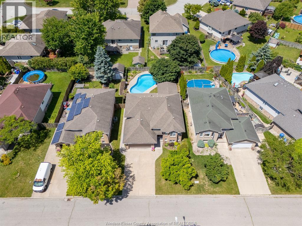 3883 Aristotle Crescent, Windsor, Ontario  N9G 2N9 - Photo 6 - 26022059