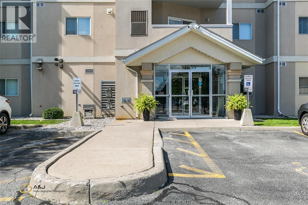 1655 Grand Marais Road West Unit# 304, Windsor, Ontario  N9E 4W4 - Photo 2 - 26022191
