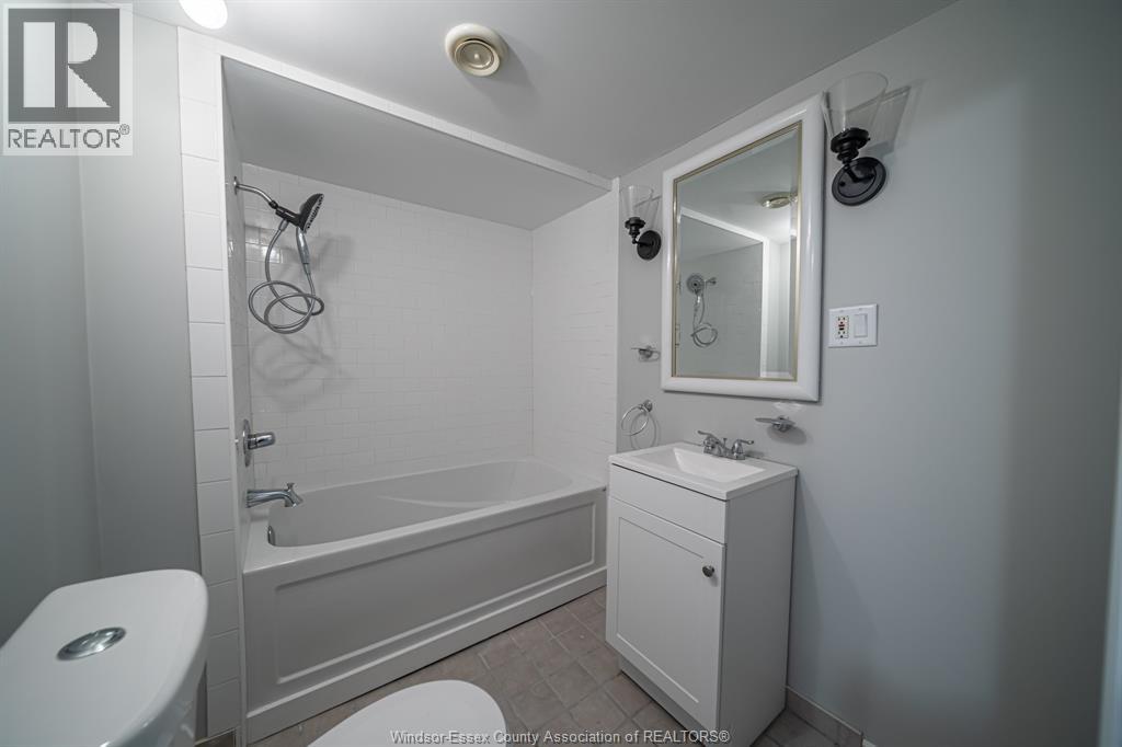 1748 Kildare Road Unit# Back, Windsor, Ontario  N8W 2W6 - Photo 22 - 26022121