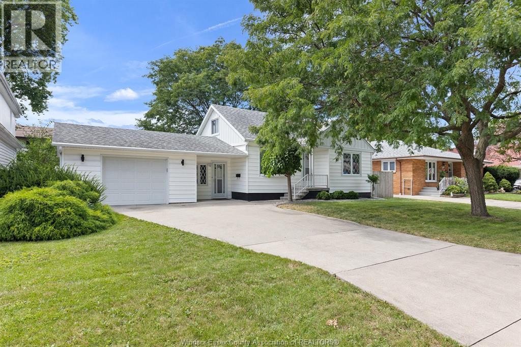 2761 Norman, Windsor, Ontario  N8T 1T2 - Photo 2 - 26022217