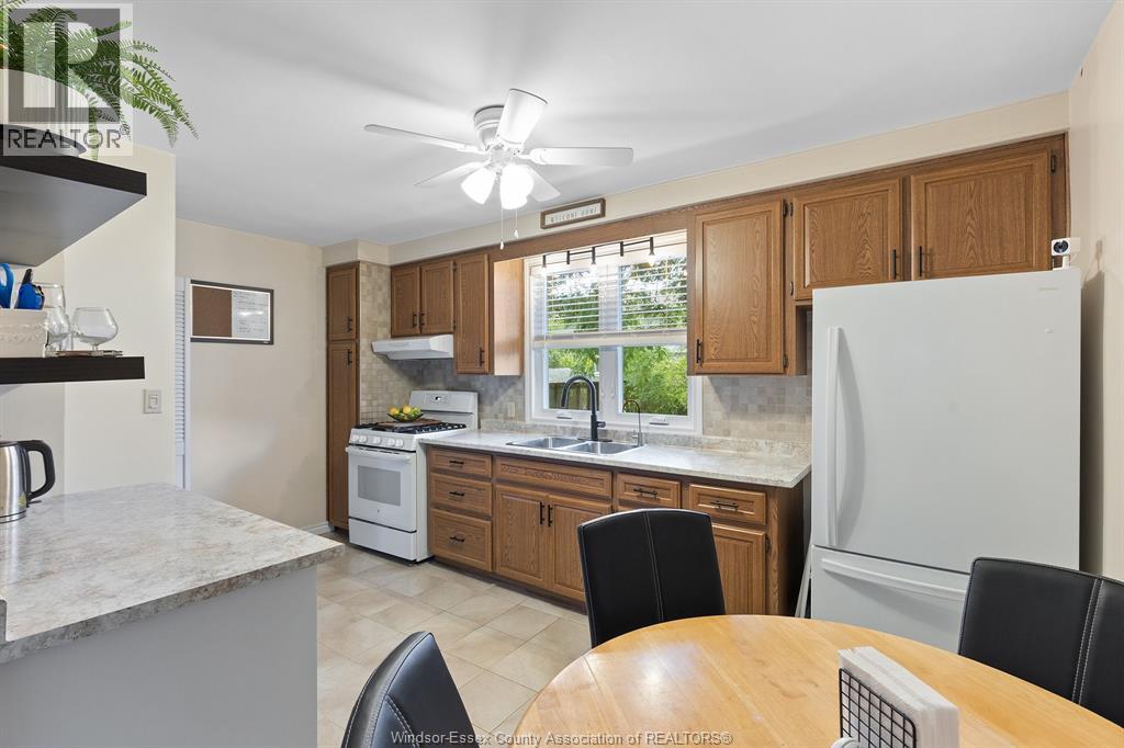 2761 Norman, Windsor, Ontario  N8T 1T2 - Photo 5 - 26022217
