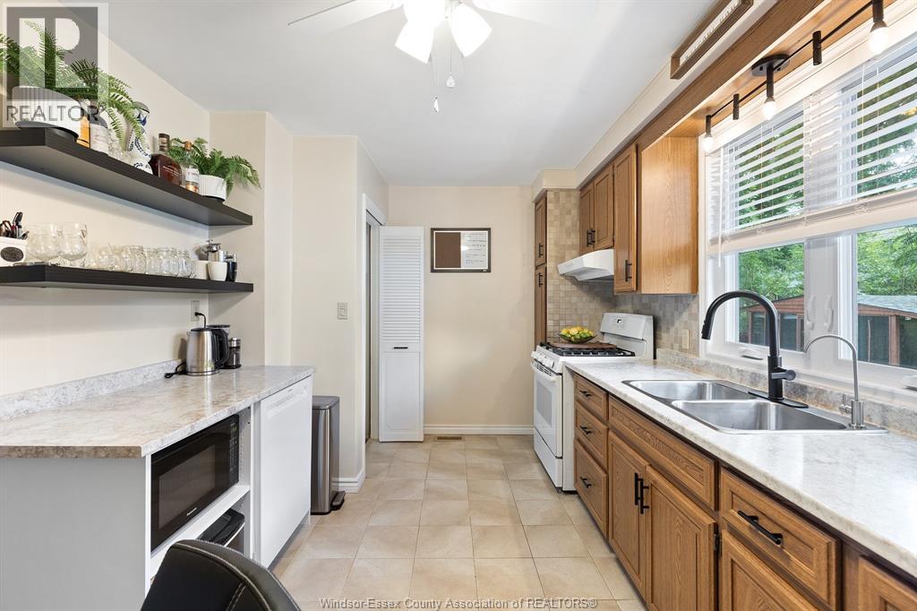2761 Norman, Windsor, Ontario  N8T 1T2 - Photo 7 - 26022217