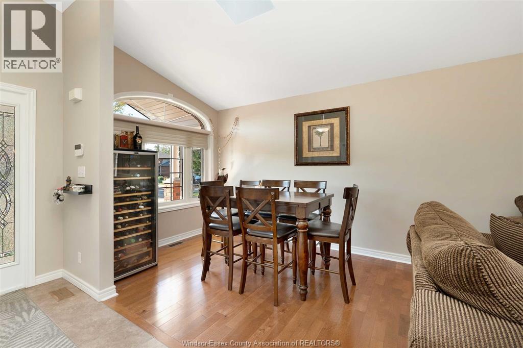 4530 Sassafras, Windsor, Ontario  N9G 3C8 - Photo 10 - 26022213