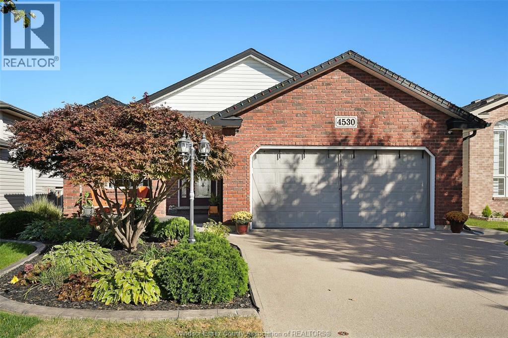 4530 Sassafras, Windsor, Ontario  N9G 3C8 - Photo 3 - 26022213