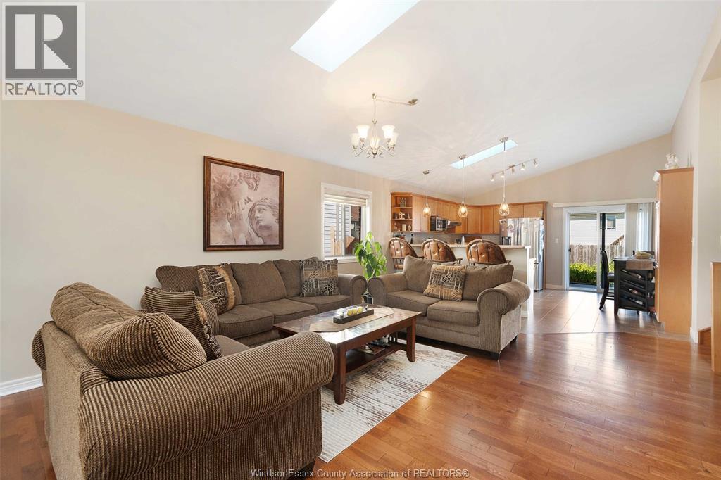 4530 Sassafras, Windsor, Ontario  N9G 3C8 - Photo 6 - 26022213