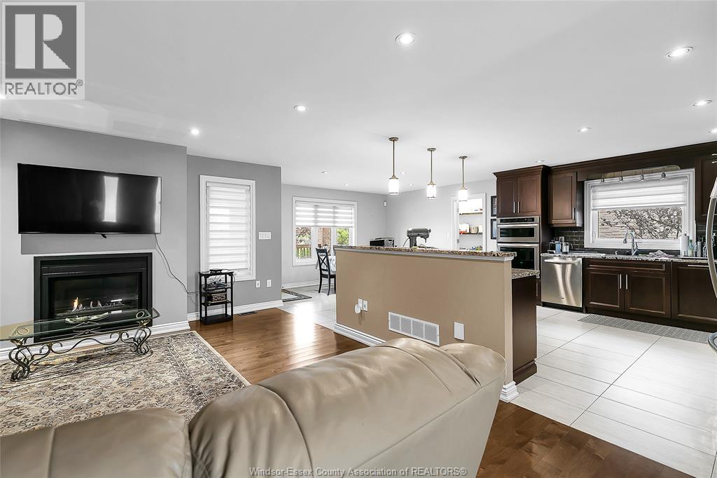 4601 8th Concession Unit# Upper, Maidstone, Ontario  N0R 1K0 - Photo 9 - 26022192