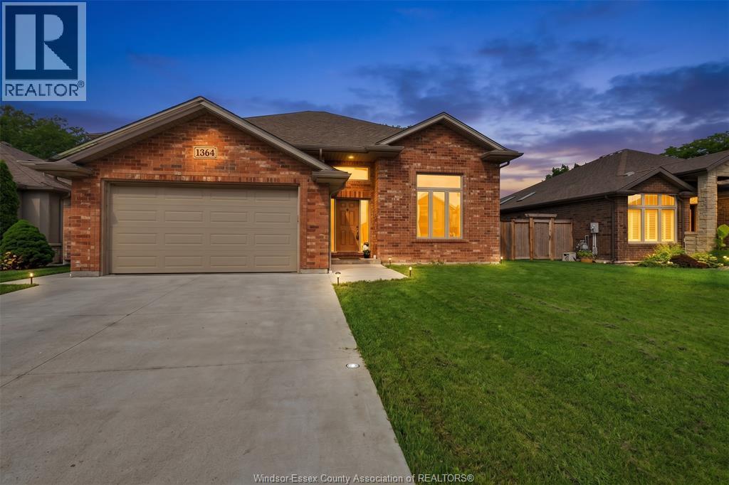 1364 MATTHEW CRESCENT, Lakeshore, Ontario