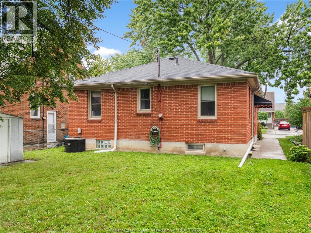 2567 Windermere, Windsor, Ontario  N8W 2T5 - Photo 26 - 26022239