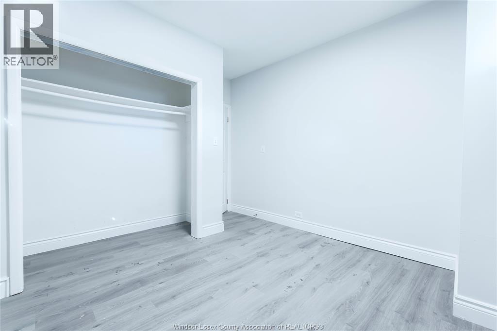 950 Elsmere, Windsor, Ontario  N9A 2A9 - Photo 13 - 26022205