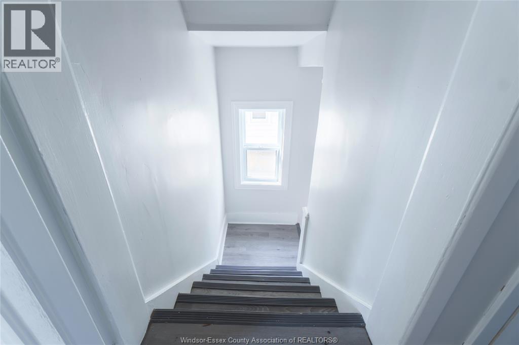 950 Elsmere, Windsor, Ontario  N9A 2A9 - Photo 19 - 26022205