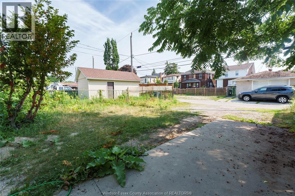 950 Elsmere, Windsor, Ontario  N9A 2A9 - Photo 29 - 26022205