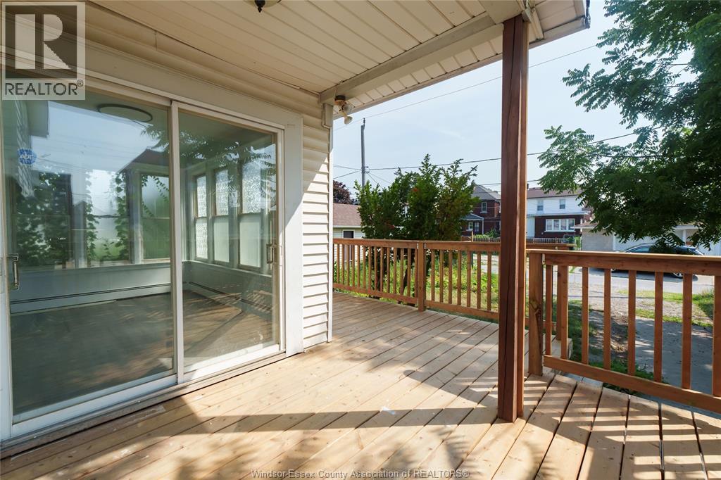 950 Elsmere, Windsor, Ontario  N9A 2A9 - Photo 31 - 26022205