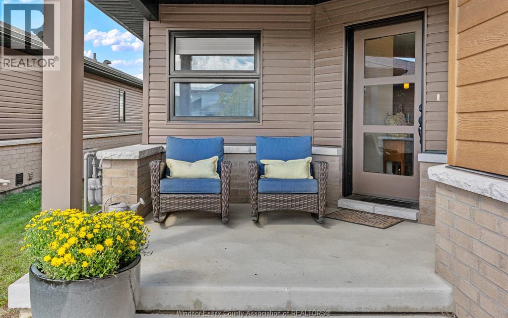 213 Meadowview, Amherstburg, Ontario  N9V 0E9 - Photo 4 - 26022261