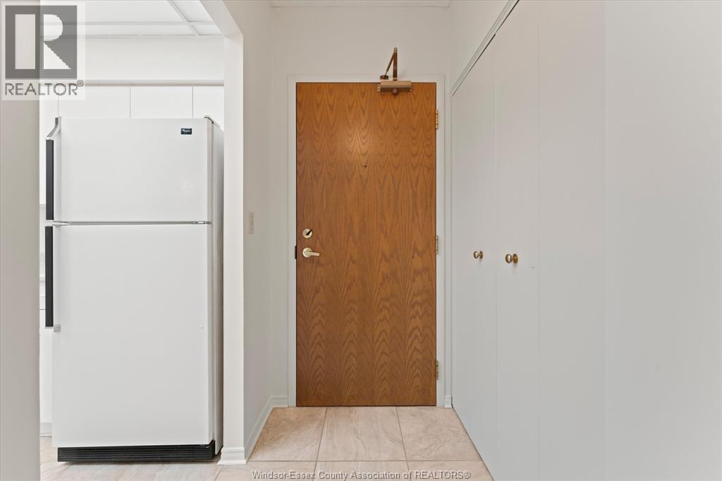 3855 Southwinds Drive Unit# 702, Windsor, Ontario  N9G 2N2 - Photo 7 - 26022226