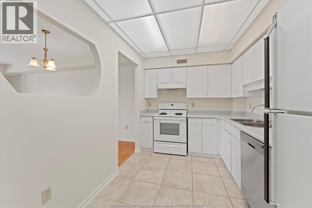 3855 Southwinds Drive Unit# 702, Windsor, Ontario  N9G 2N2 - Photo 8 - 26022226