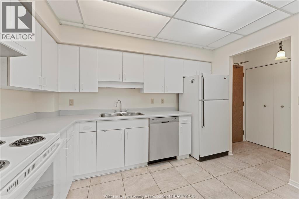 3855 Southwinds Drive Unit# 702, Windsor, Ontario  N9G 2N2 - Photo 9 - 26022226