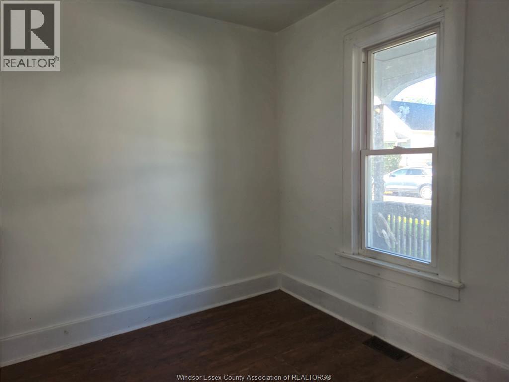 486 Bridge, Windsor, Ontario  N9B 2M4 - Photo 4 - 26022287