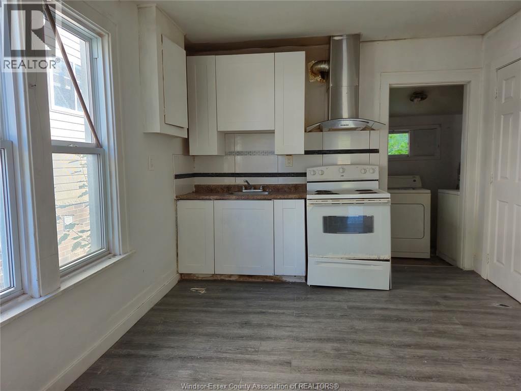 486 Bridge, Windsor, Ontario  N9B 2M4 - Photo 8 - 26022287