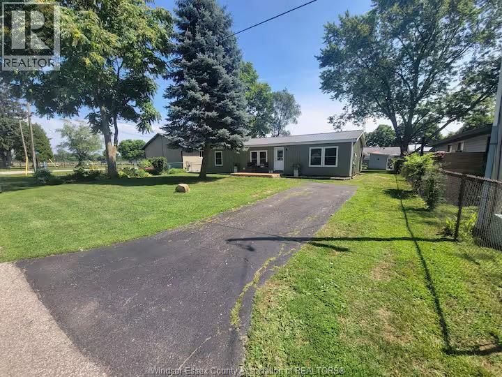 25 DRAPER, Colchester, Ontario