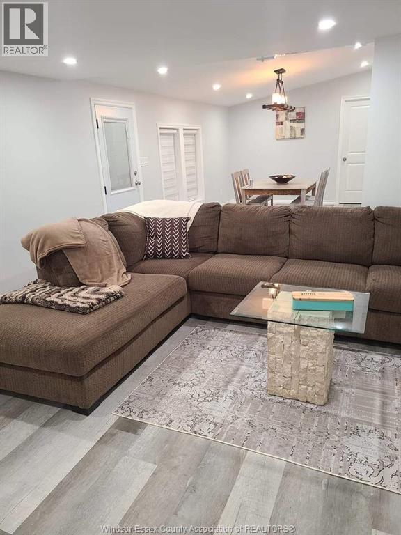 25 Draper, Colchester, Ontario  N0R 1G0 - Photo 2 - 26022297
