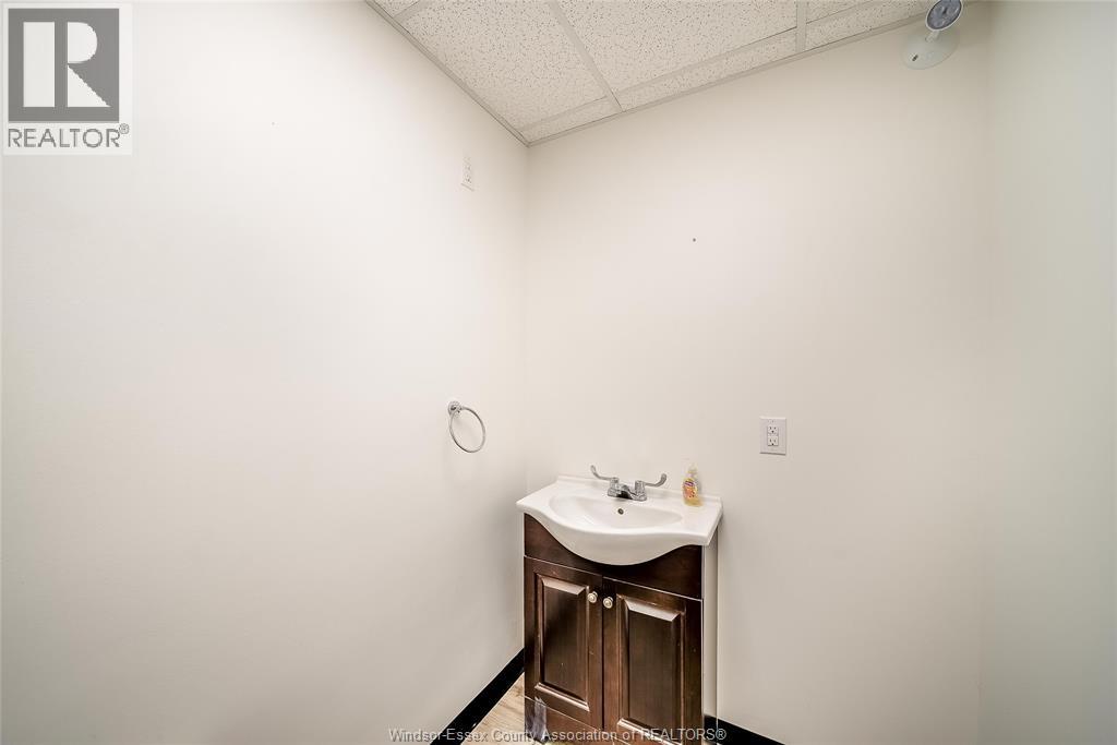 5540 Wyandotte Street East, Windsor, Ontario  N8S 1M1 - Photo 19 - 26022294