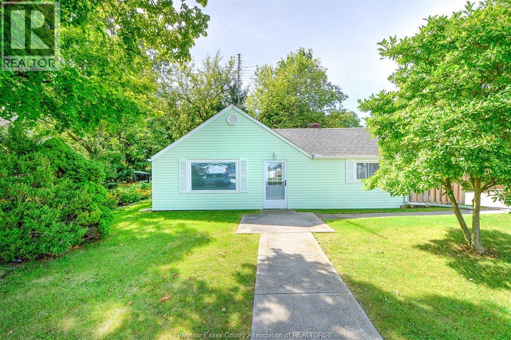 233 Centre Street East, Harrow, Ontario  N0R 1G0 - Photo 1 - 26022293