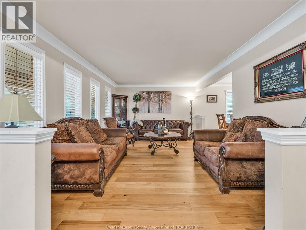 2068 Lesperance, Tecumseh, Ontario  N8N 2N4 - Photo 7 - 26022303