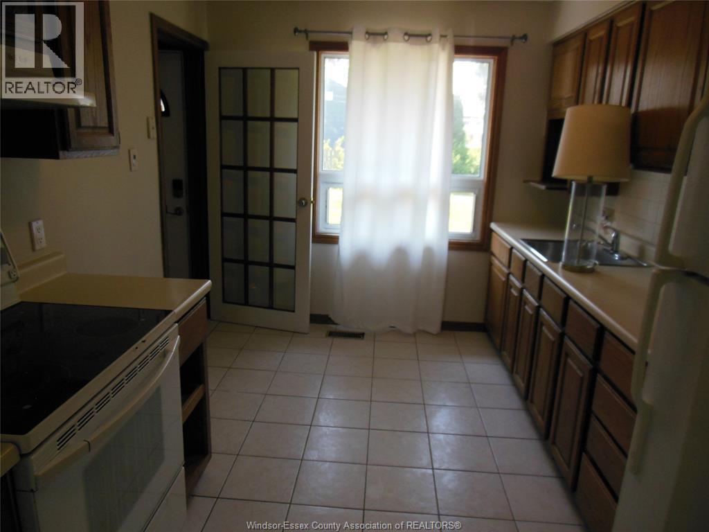 1105 Harrison, Windsor, Ontario  N9C 3J4 - Photo 11 - 26022319