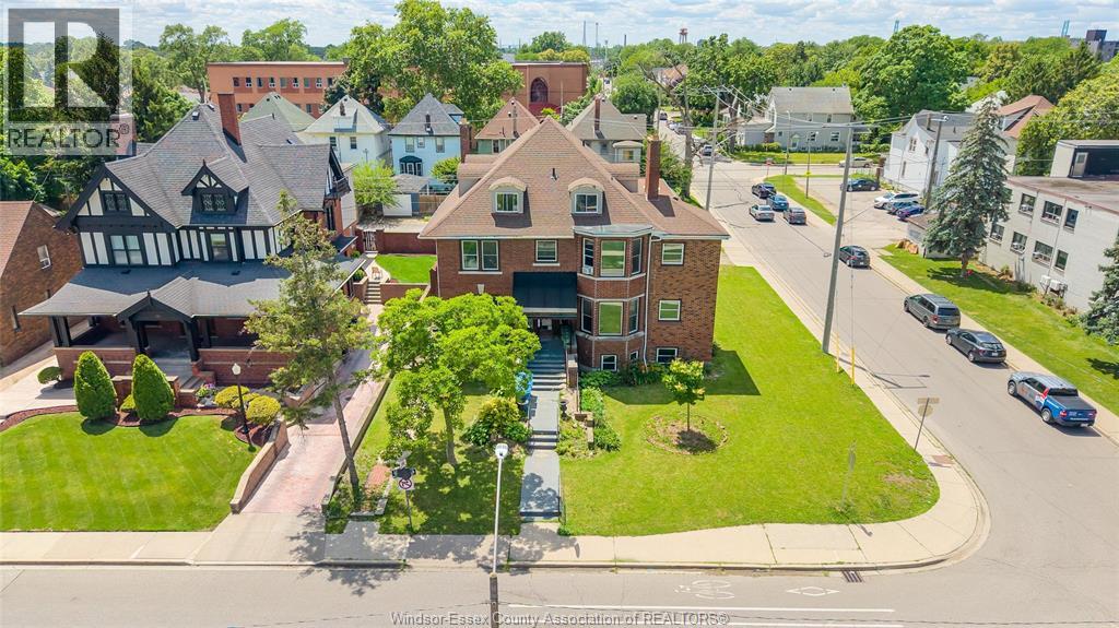 801 Victoria Avenue, Windsor, Ontario  N9A 4N5 - Photo 1 - 26022286