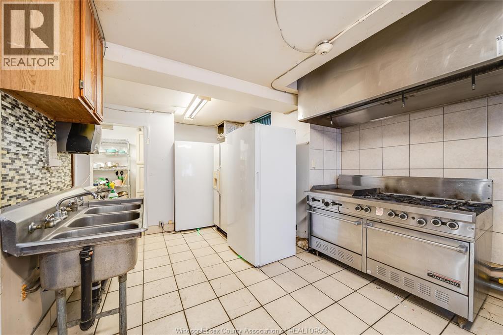 801 Victoria Avenue, Windsor, Ontario  N9A 4N5 - Photo 15 - 26022286