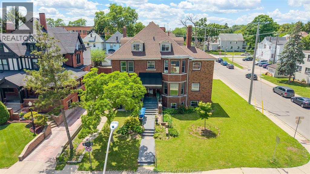 801 Victoria Avenue, Windsor, Ontario  N9A 4N5 - Photo 2 - 26022286