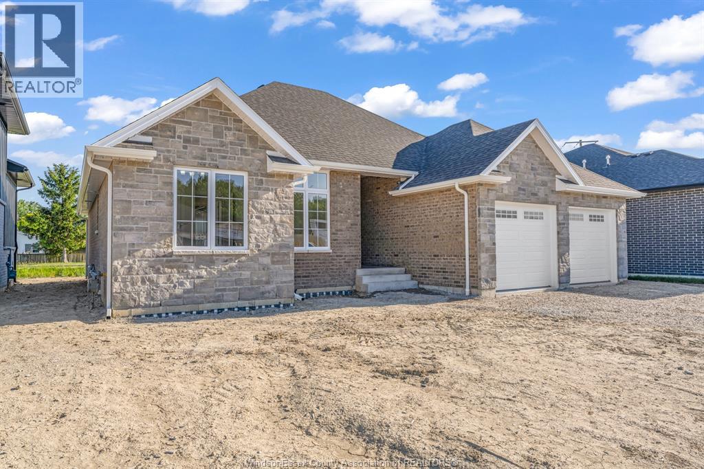 12175 Ducharme Lane, Mcgregor, Ontario  N0R 1J0 - Photo 4 - 26022316