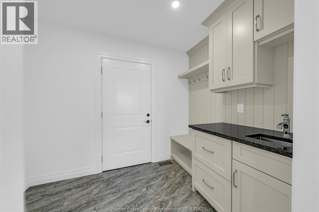 12175 Ducharme Lane, Mcgregor, Ontario  N0R 1J0 - Photo 40 - 26022316