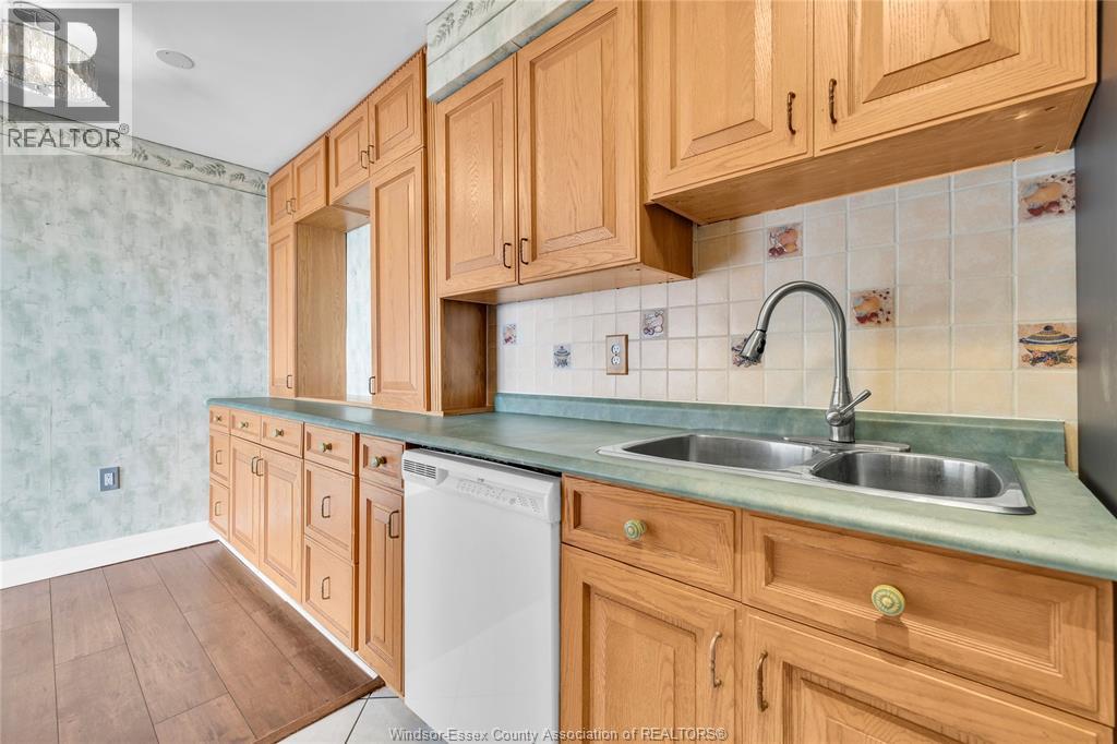 380 Pelissier Unit# 2502, Windsor, Ontario  N9A 2V7 - Photo 23 - 26022156
