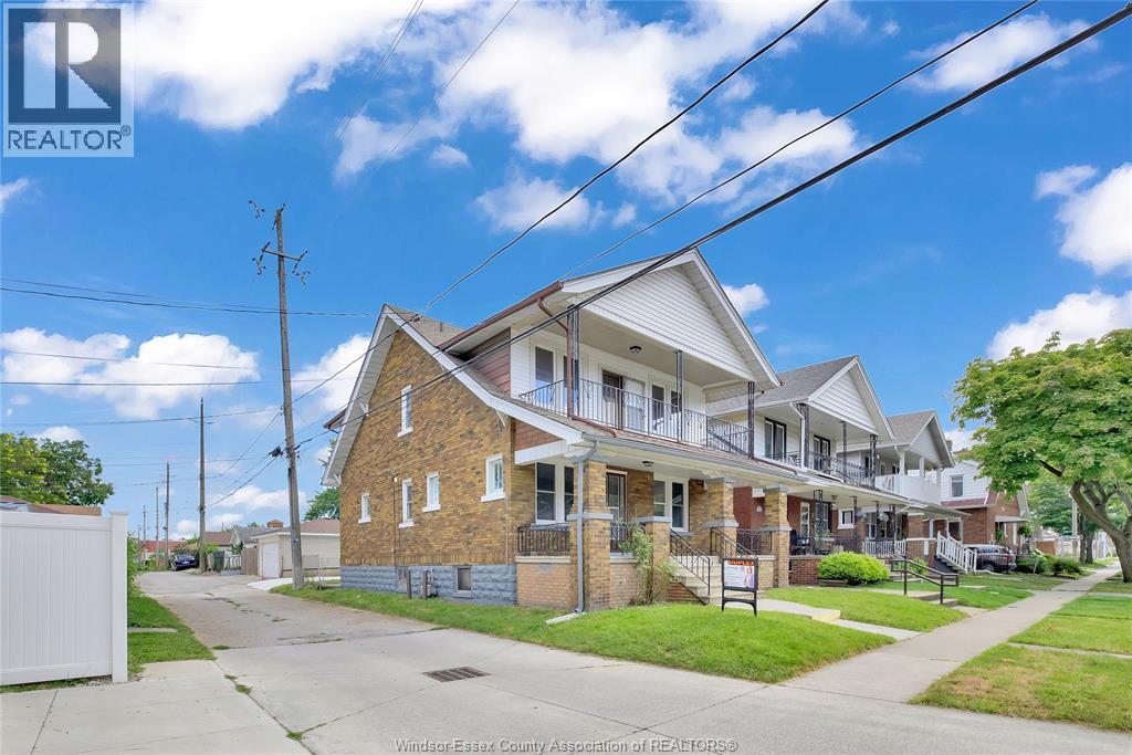 747 Niagara Street, Windsor, Ontario  N9A 3T5 - Photo 1 - 26022336