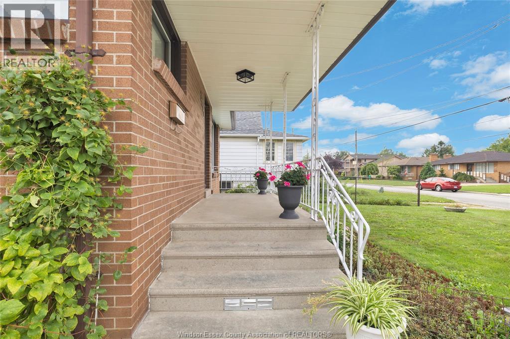 2680 Jos St. Louis, Windsor, Ontario  N8T 2M6 - Photo 4 - 26022317