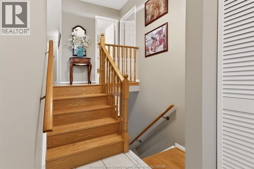 43 Springview Drive, Brampton, Ontario  L6X 4M3 - Photo 5 - 26022345
