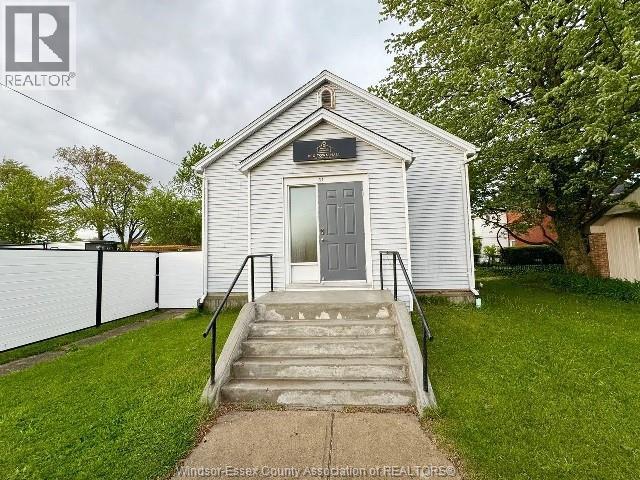 11 Victoria Street, Wheatley, Ontario  N0P 2G0 - Photo 1 - 26022339
