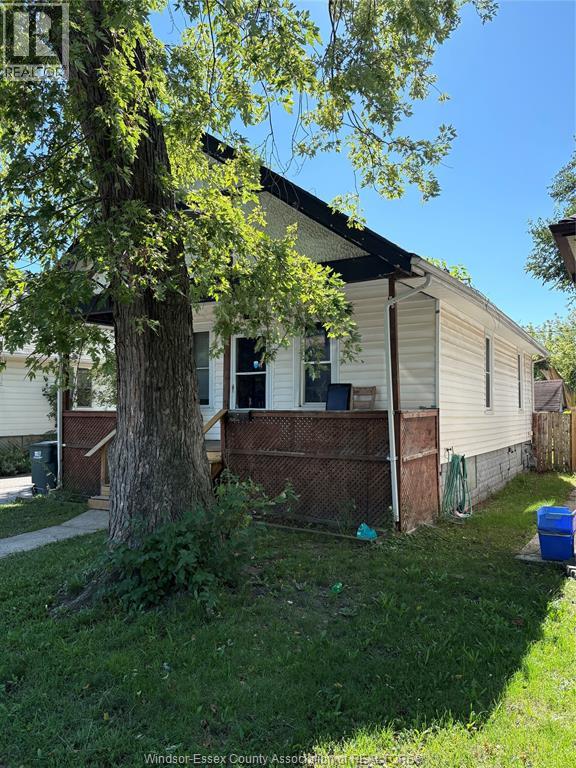 559 Grove, Windsor, Ontario  N9A 6G5 - Photo 3 - 26022358