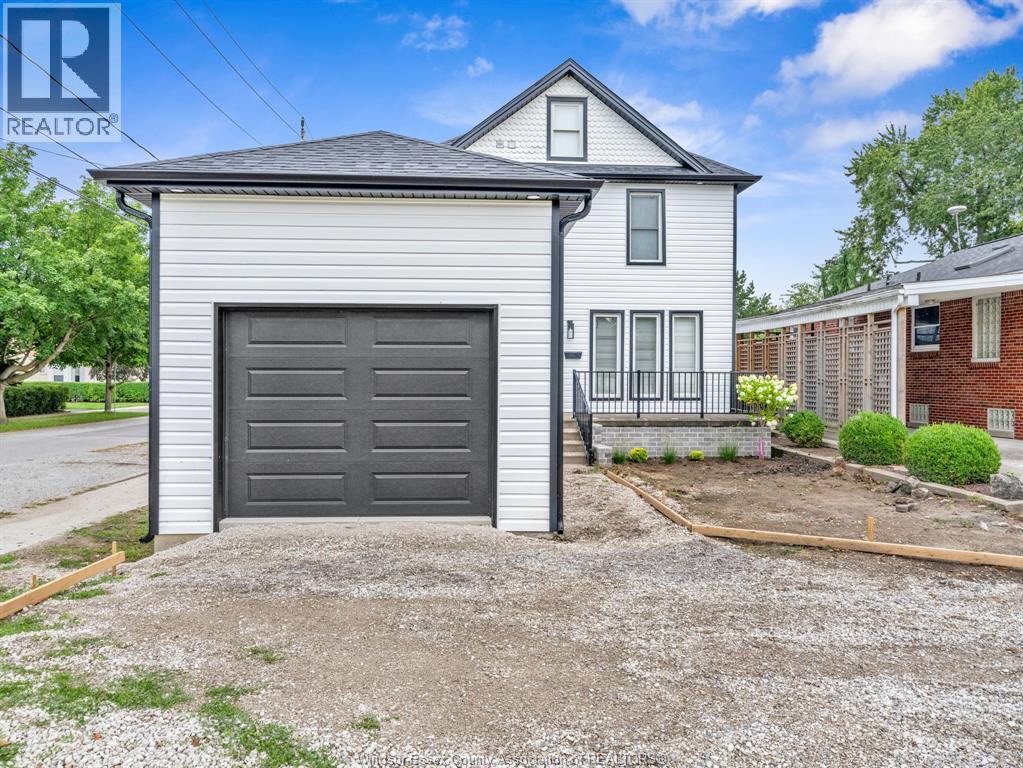 8385 Riverside Drive East, Windsor, Ontario  N8S 1E7 - Photo 2 - 26022355