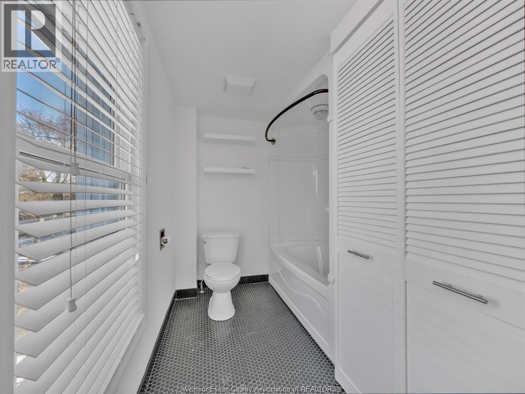 8385 Riverside Drive East, Windsor, Ontario  N8S 1E7 - Photo 25 - 26022355