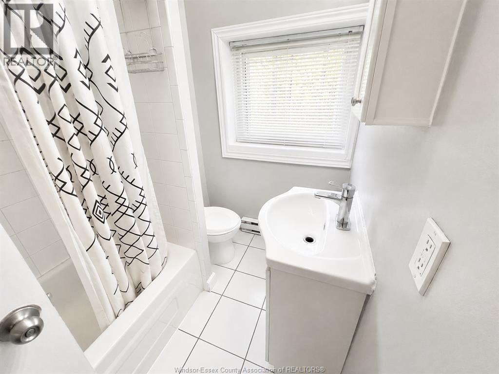 902 Elsmere Avenue, Windsor, Ontario  N9A 2A9 - Photo 10 - 26022363